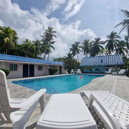 Paradise Island Beach Hotel Isla Grande Esterno foto