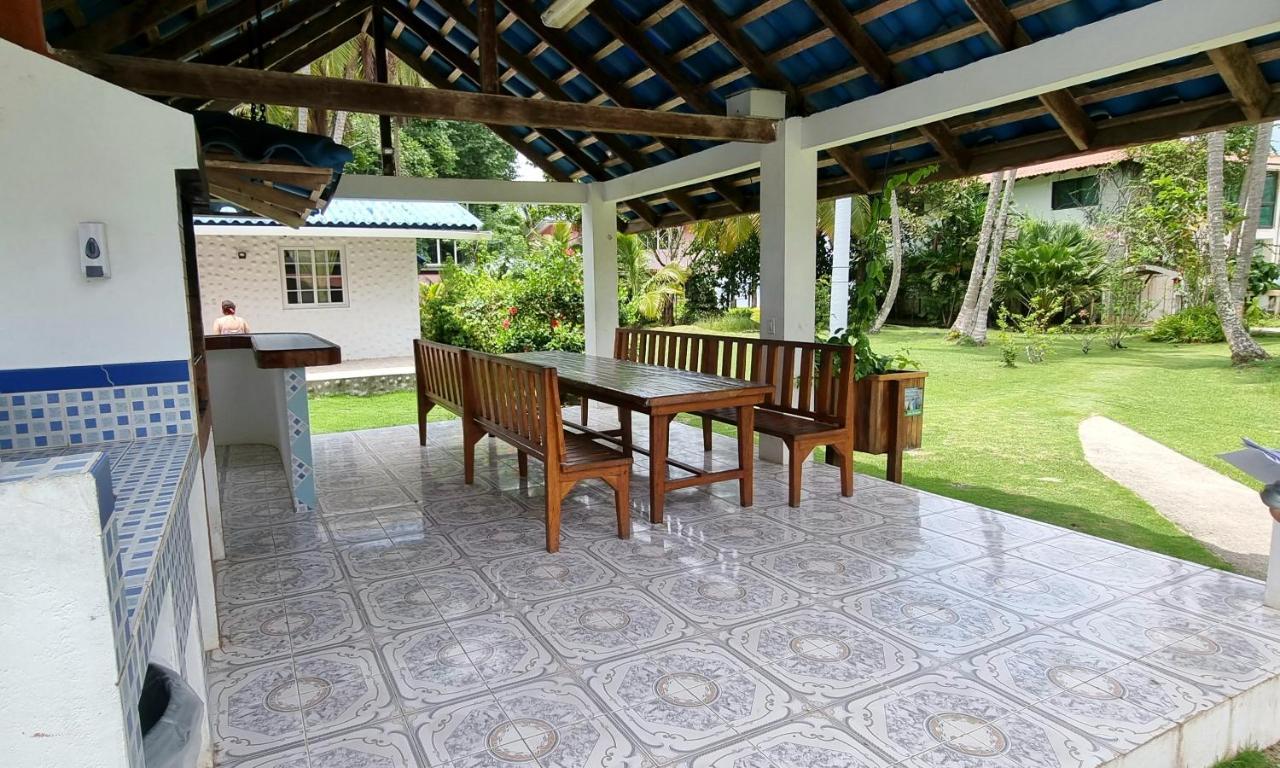 Paradise Island Beach Hotel Isla Grande Esterno foto