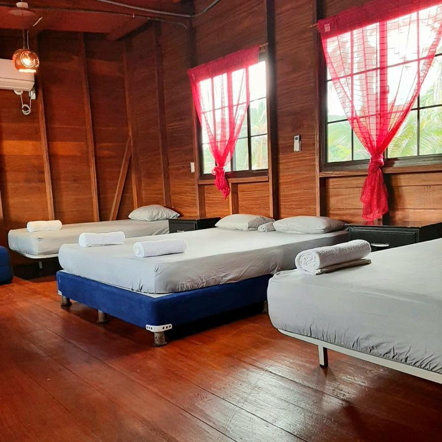 Paradise Island Beach Hotel Isla Grande Esterno foto