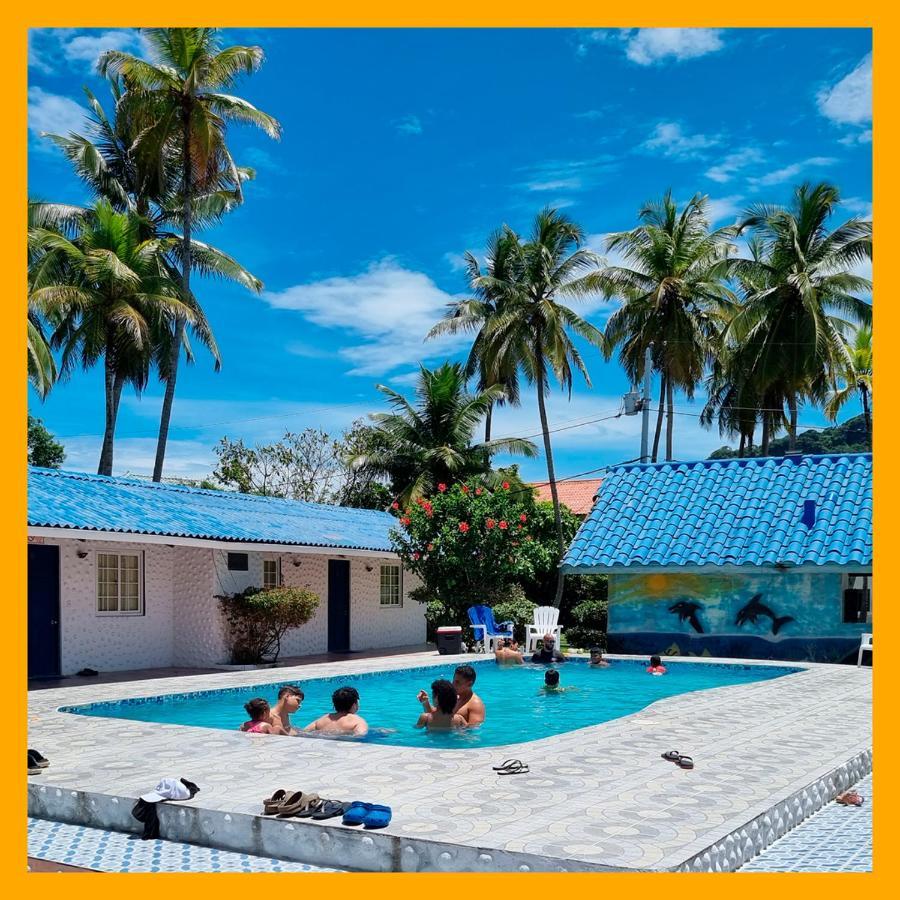 Paradise Island Beach Hotel Isla Grande Esterno foto